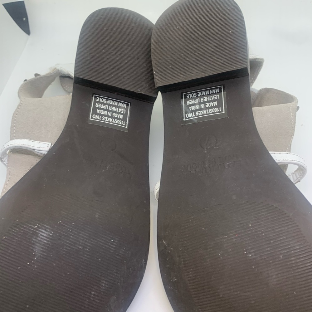 Sandals - Picture 4 of 4